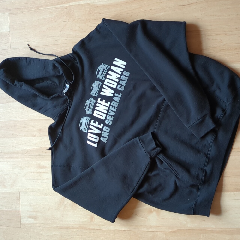 Hoodie "Love One Woman and Several Cars" XL Mens Sweatshirt Funny Mechanic - Picture 1 of 5